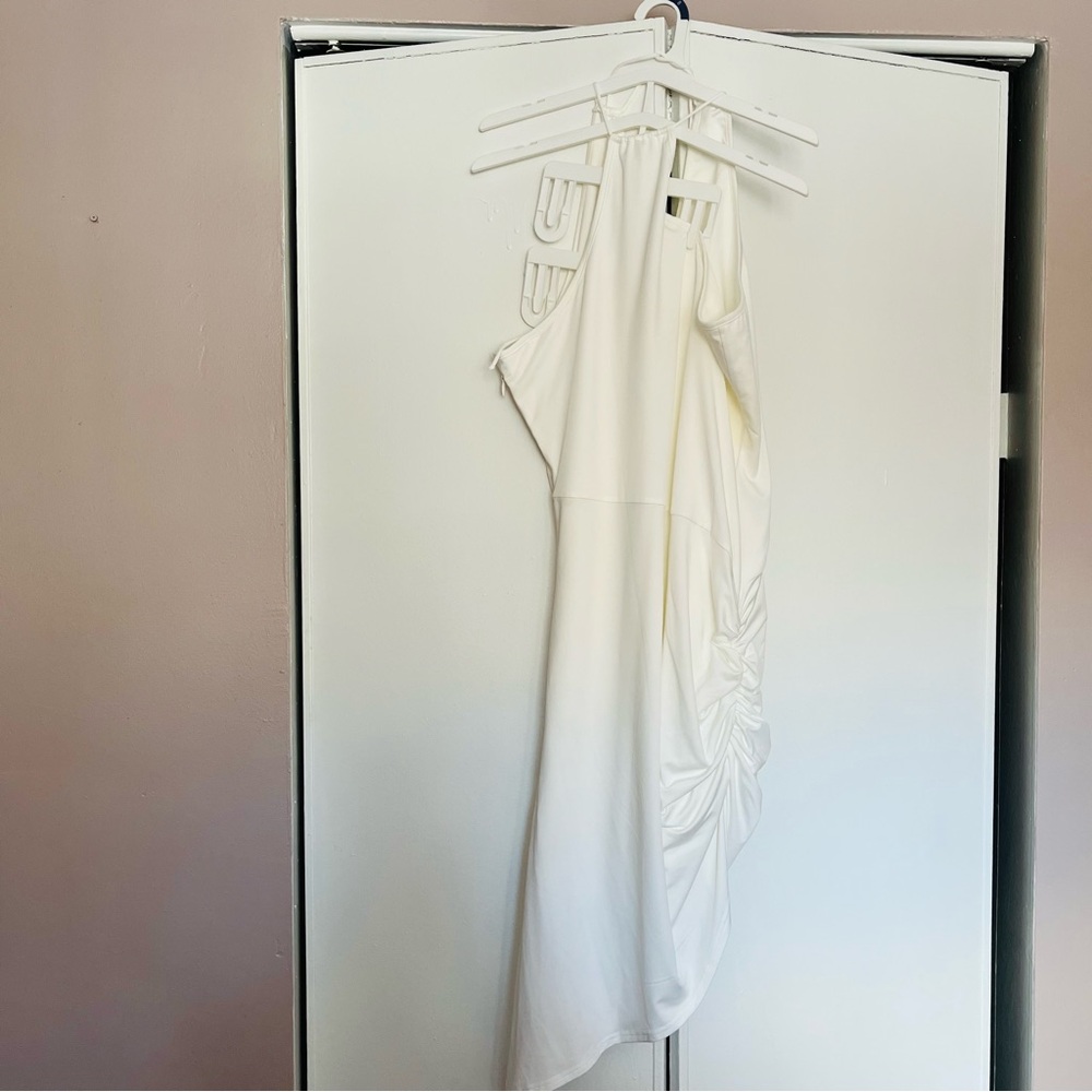 bebe White Asymmetrical Ruched One-Shoulder Dress - Picture 2 of 4